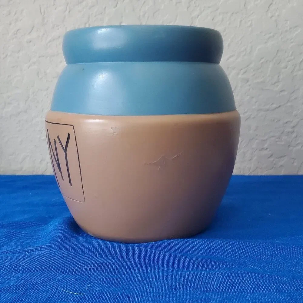 VTG Disney Watch Collectors Club Series VI Winnie the Pooh Hunny Pot Ceramic